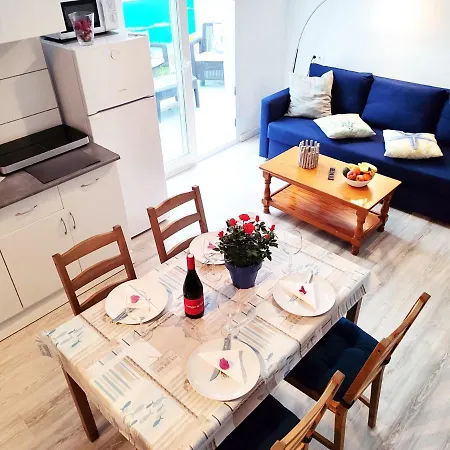 Appartement En El Casco Antiguo Con Patio Interior Altea